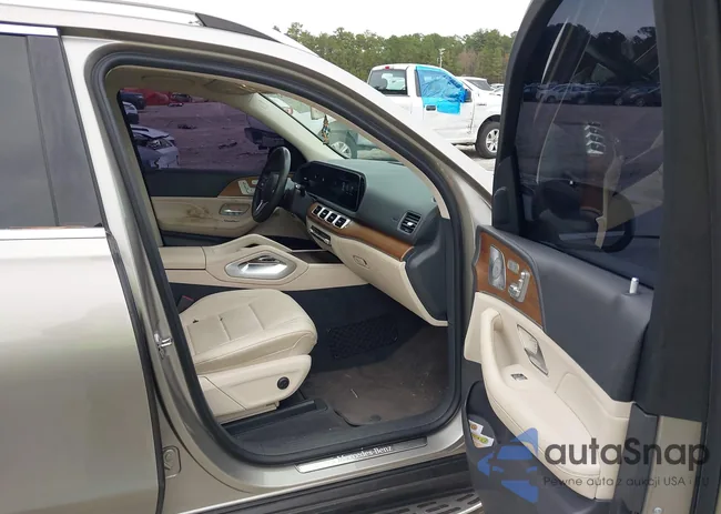 4JGFB4JB1LA231270: 43948852