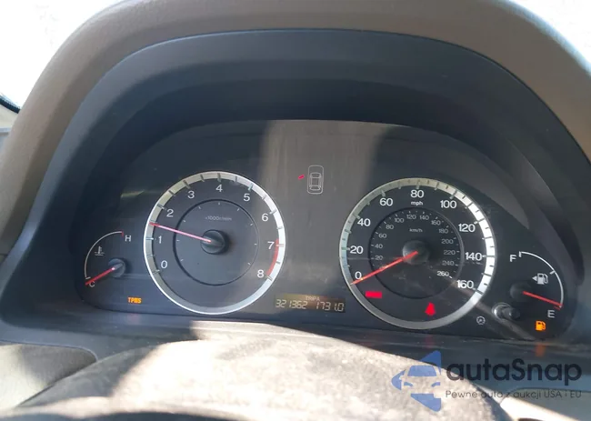 1HGCP25379A126310: 43948962