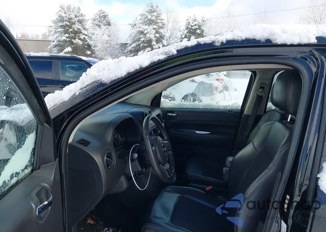 1C4NJDEBXED558569: 43949066