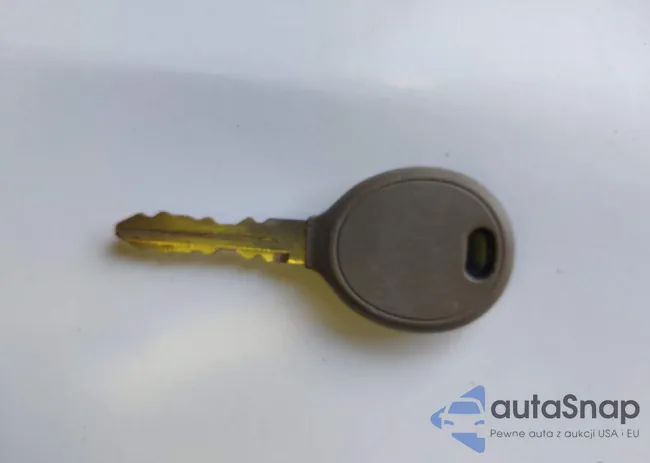 2C8GF68475R660894: 43949128