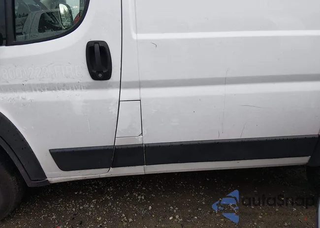 3C6TRVNG8LE125529: 43949261