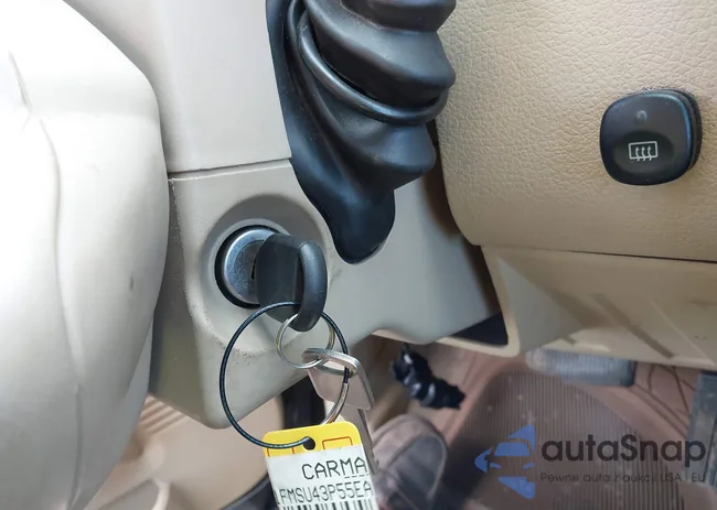 1FMSU43P55EA84335: 43949310