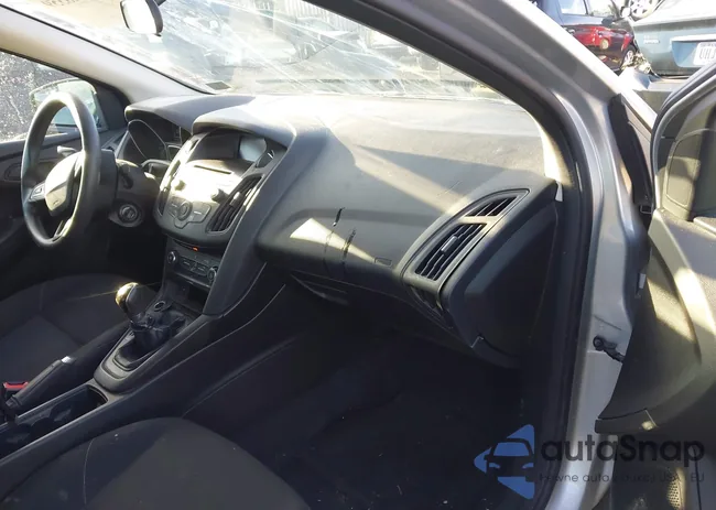 1FADP3E22GL393801: 43948359