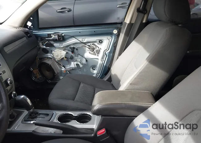 3FAHP0HAXCR103674: 43948447