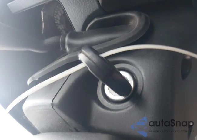 1FTMF1CM4EKD97972: 43948458