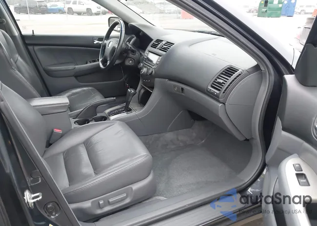 1HGCM66575A029778: 43948516