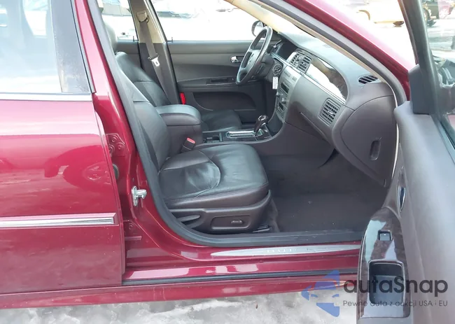 2G4WN58C681151055: 43948570