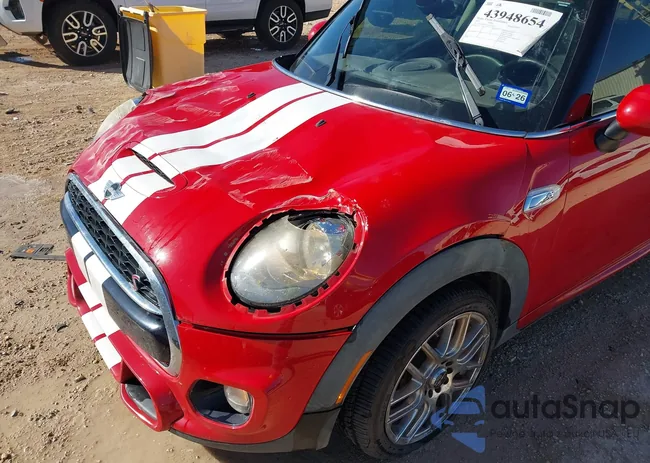 WMWXP7C53F2A38569: 43948654