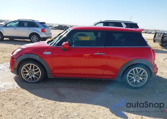 WMWXP7C53F2A38569: 43948654