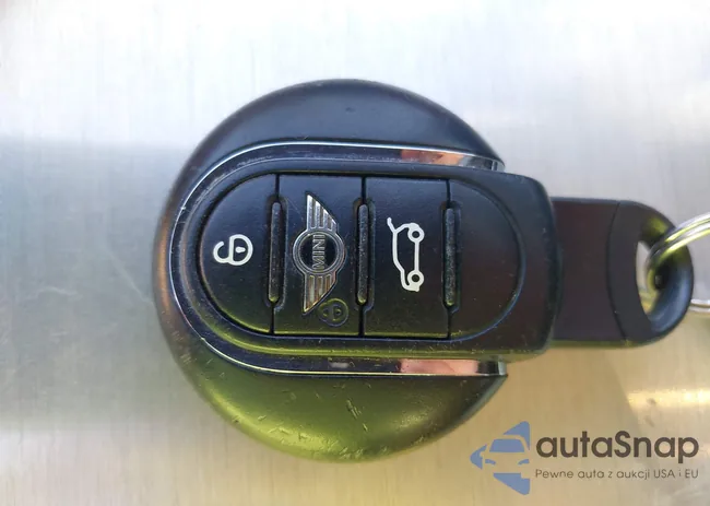 WMWXP7C53F2A38569: 43948654