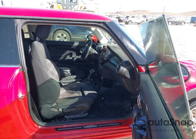 WMWXP7C53F2A38569: 43948654