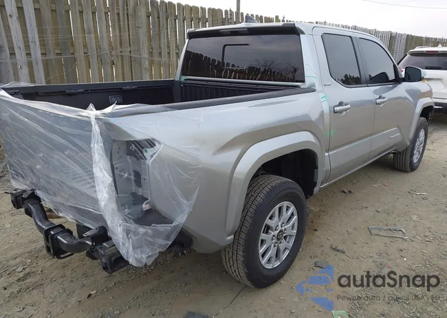 3TMLB5JN3RM029677: 43949972