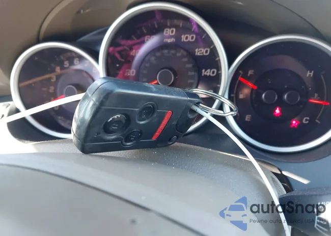 JH4KB2F66BC000174: 43950028