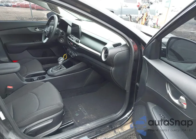 3KPF24AD3LE246680: 43950071