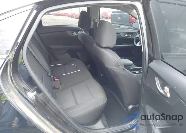 3KPF24AD3LE246680: 43950071