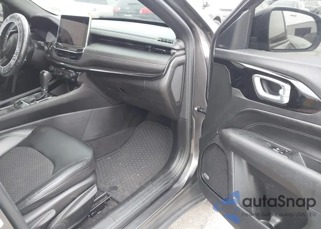 3C4NJDBN1PT507232: 43950110