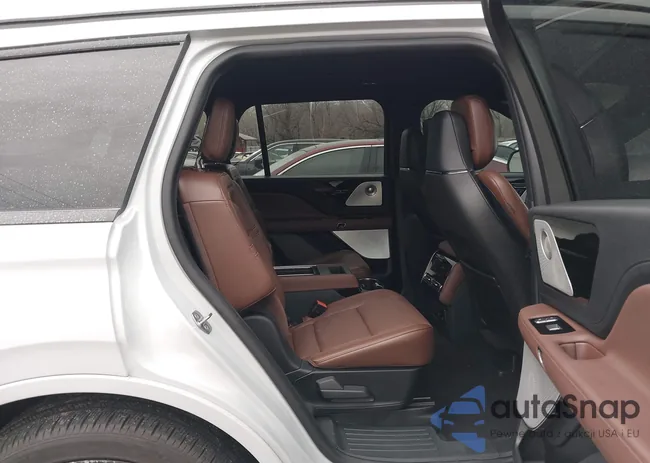 5LM5J7XC2SGL17504: 43949366