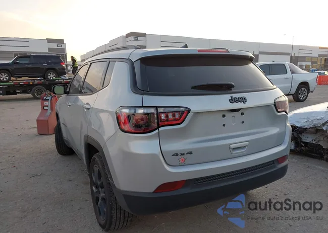 3C4NJDBNXST561671: 43949370