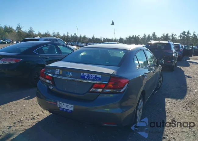 2HGFB2F55DH520877: 43949441