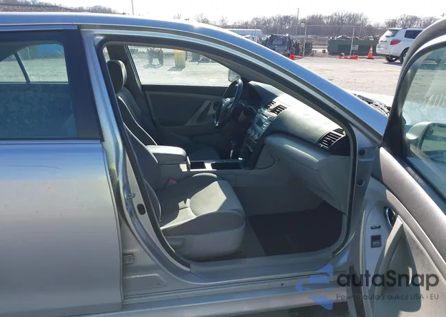 4T1BK46K79U590976: 43949672