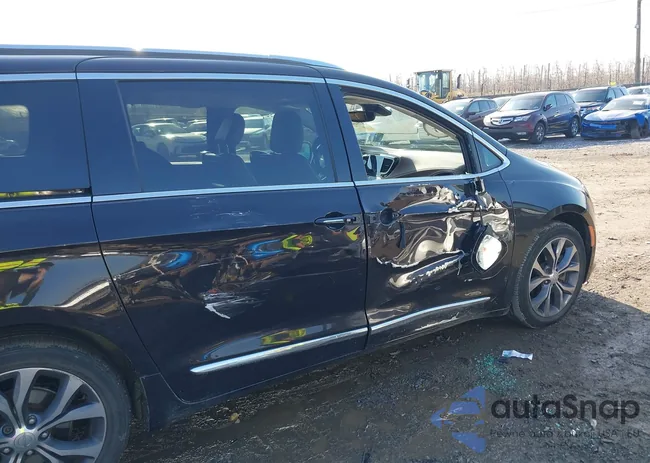 2C4RC1GG9HR812065: 43949701