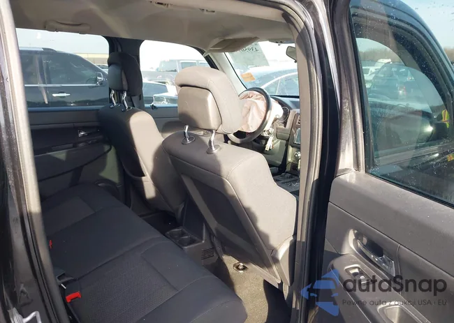 1C4PJMAK9CW123249: 43950948