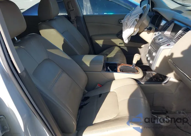 JN8AZ1MW2BW162585: 43950976