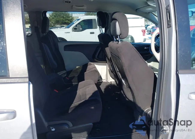 2C4RDGCG8ER123619: 43951038