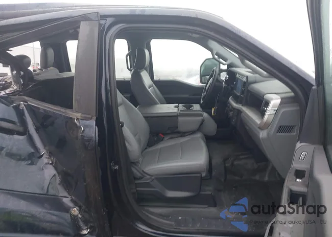 1FT7W2BAXREE74245: 43951100