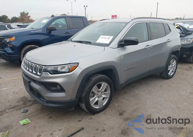 3C4NJDBB9NT136484: 43951282