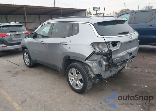 3C4NJDBB9NT136484: 43951282