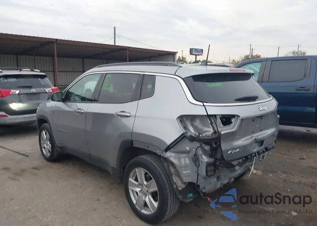 3C4NJDBB9NT136484: 43951282