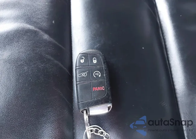 1C4RJFBG3JC241245: 43950748