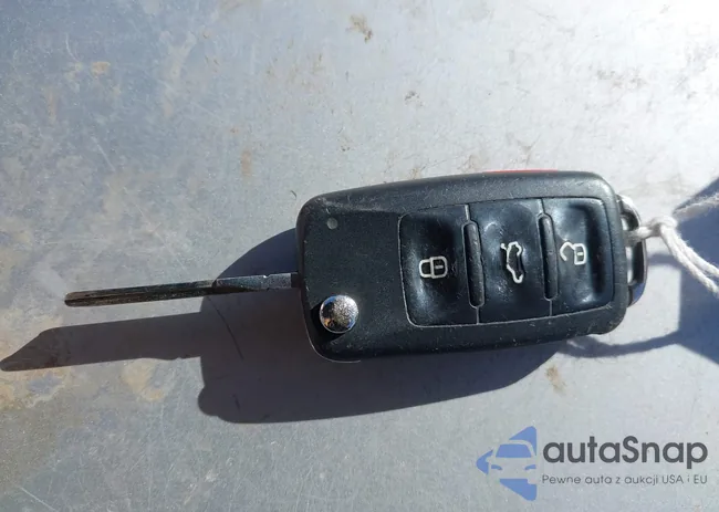 3VW267AJ8GM382953: 43951774