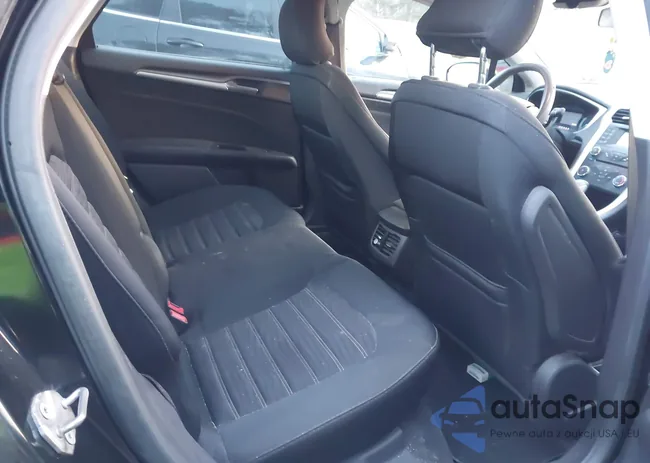 3FA6P0HD7GR169378: 43951927