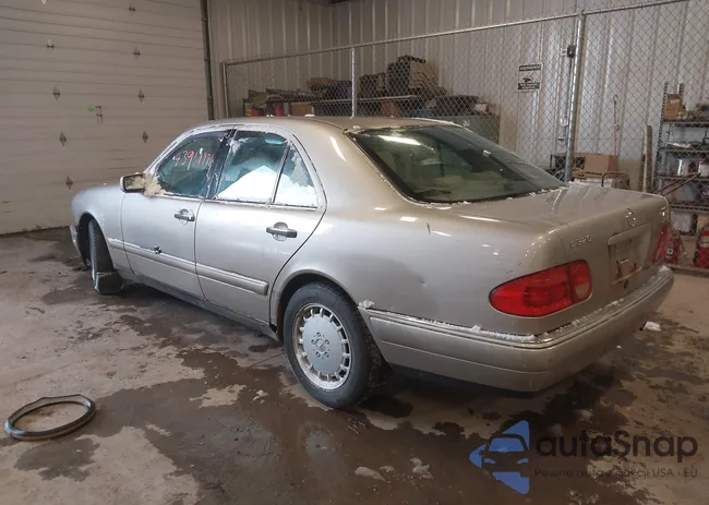 WDBJF82F5WX008757: 43951971