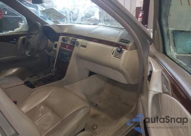 WDBJF82F5WX008757: 43951971