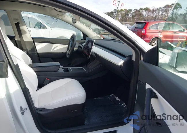 5YJYGDEE0MF249691: 43952004