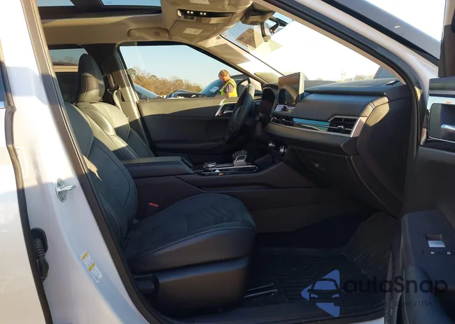 JA4J3VA80SZ032016: 43952015