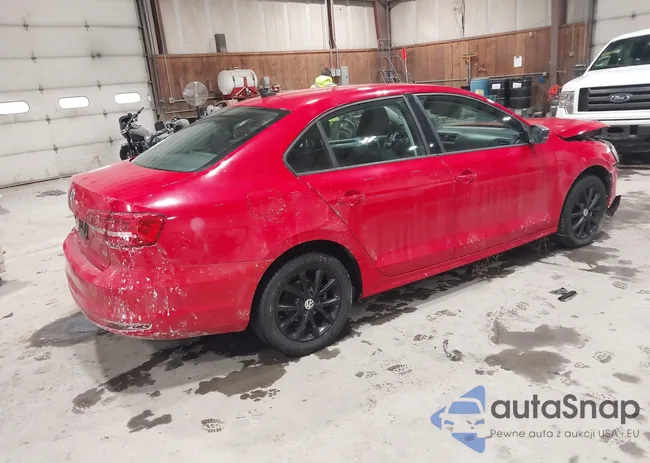 3VWD17AJ0FM238464: 43952100