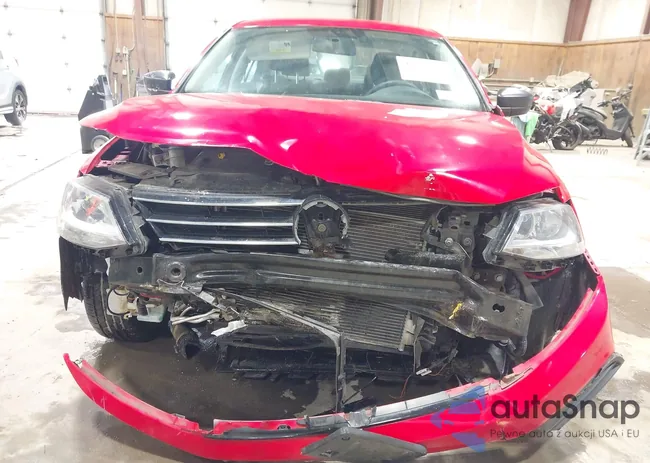 3VWD17AJ0FM238464: 43952100