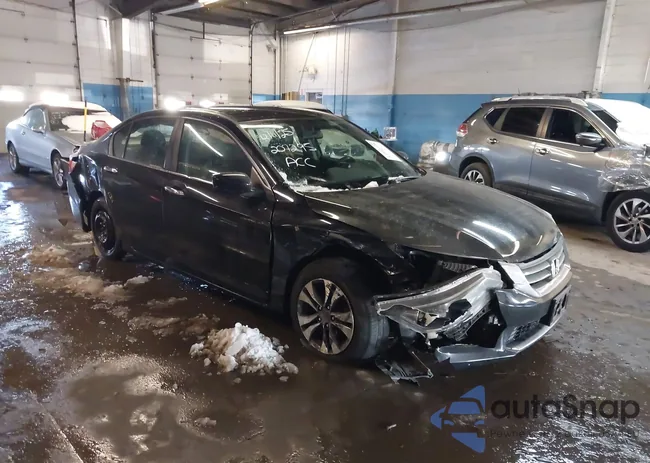 1HGCR2F34FA019879: 43952128