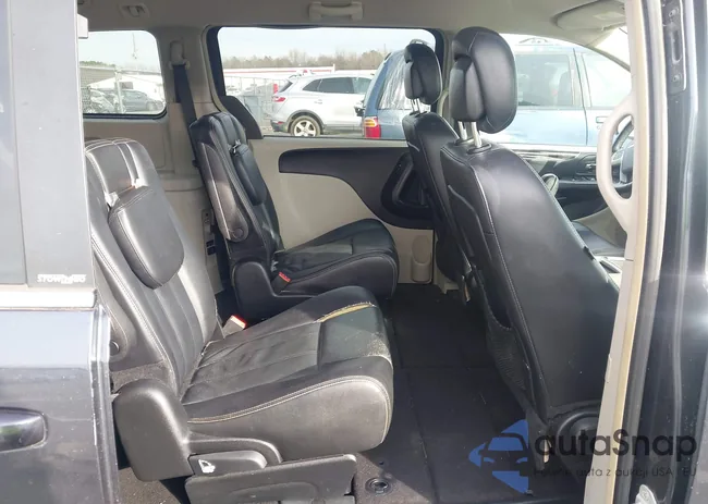 2C4RC1BG0ER325758: 43952196