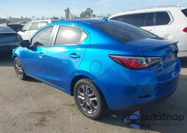 3MYDLBYV3KY511197: 43952212