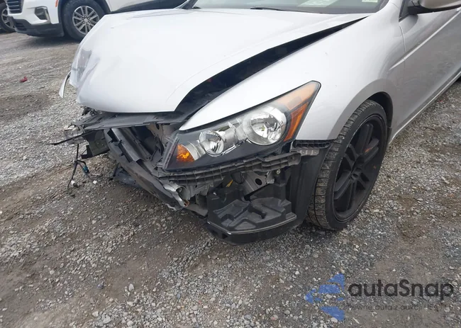 1HGCP2F38BA143590: 43952350