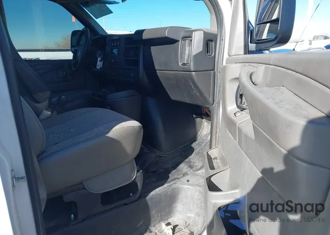 1GTW7FCA9E1909918: 43952353