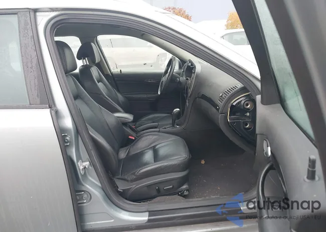 YS3FH52RX91008375: 43952356