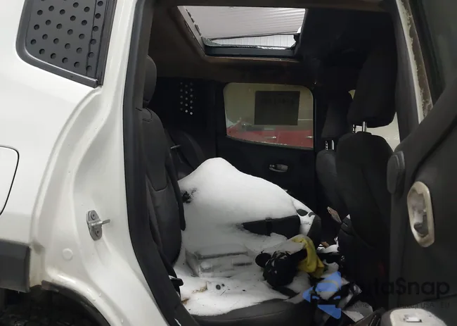 ZACCJBCB3JPH14526: 43951405