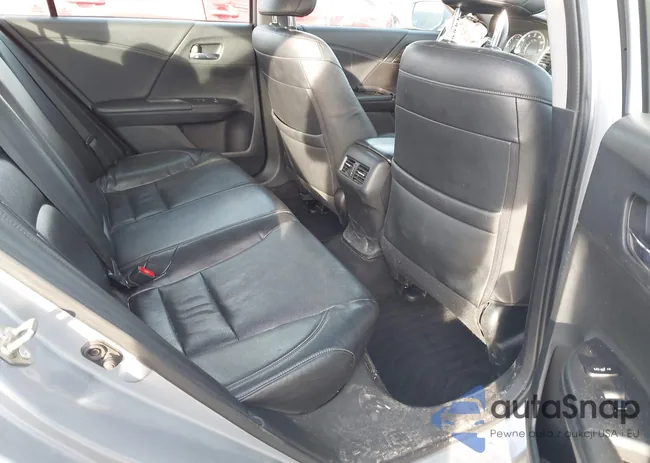 1HGCR3F96HA001042: 43951570