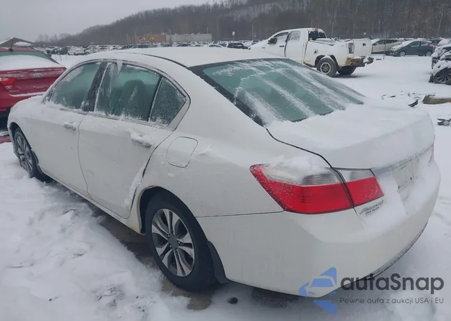 1HGCR2F34FA231715: 43951597